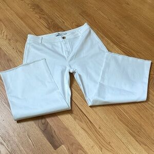 Vineyard Vines Mariner Women's White Flare Jeans